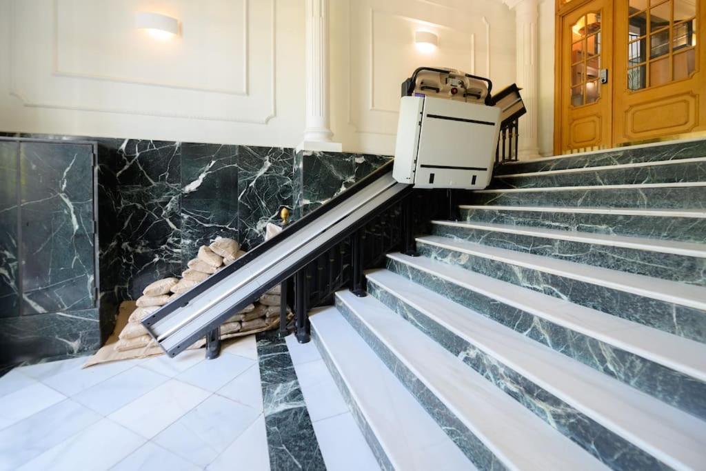 Апартаменти Encantador Apartamento Temporal Centrico Con Patio Privado Mpe51 Мадрид Екстер'єр фото